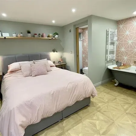 Bournecoast: Beautiful Two Bed Coach House-Hb5458 Vila Bournemouth Exterior foto